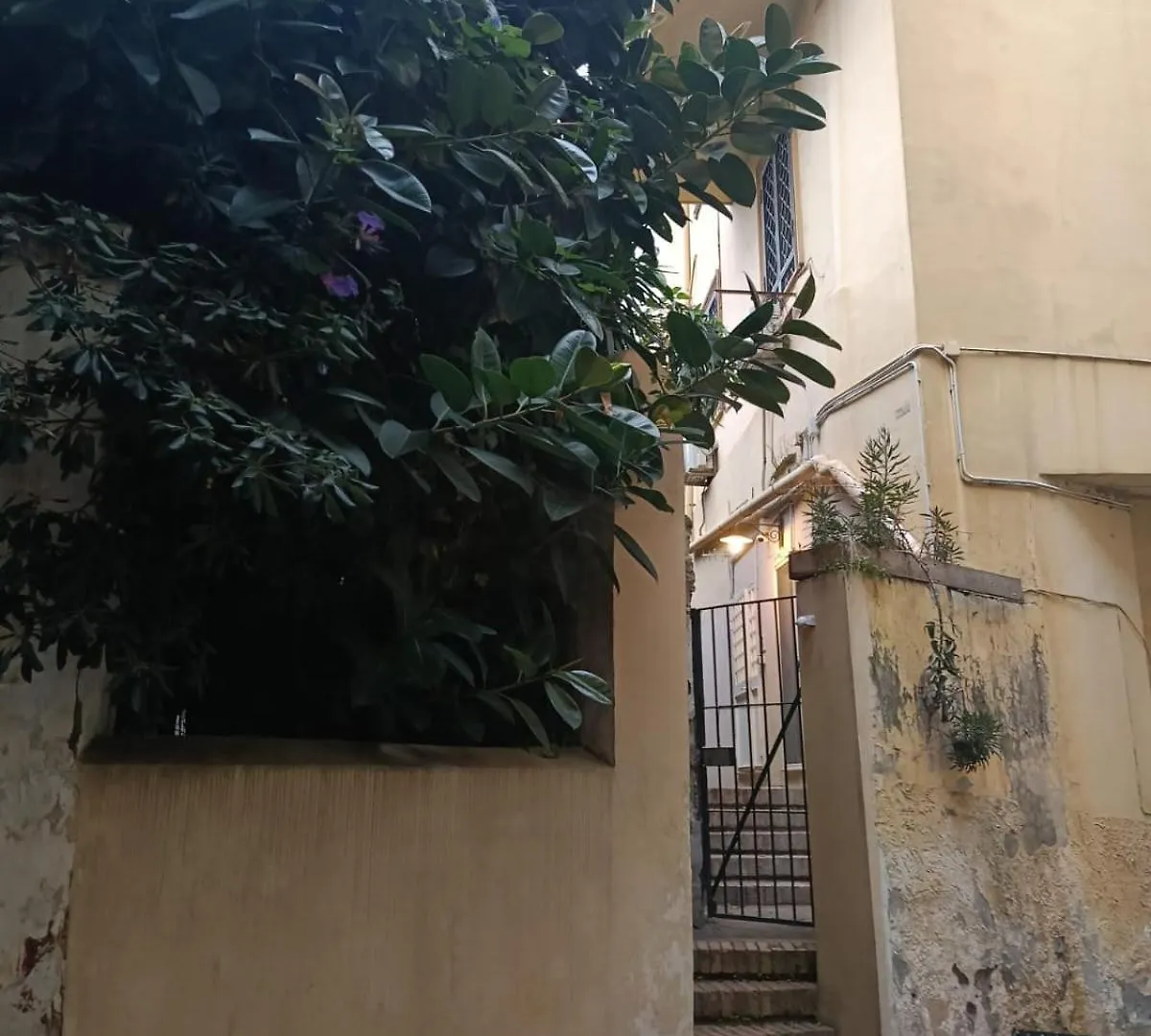 Residence E Appartamenti Ascensione Neapel Italien